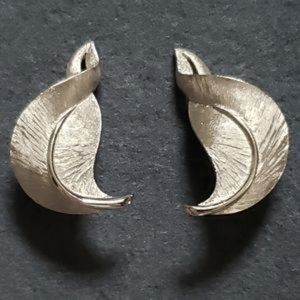 Trifari Vintage Silver Leaf Clip On Earrings